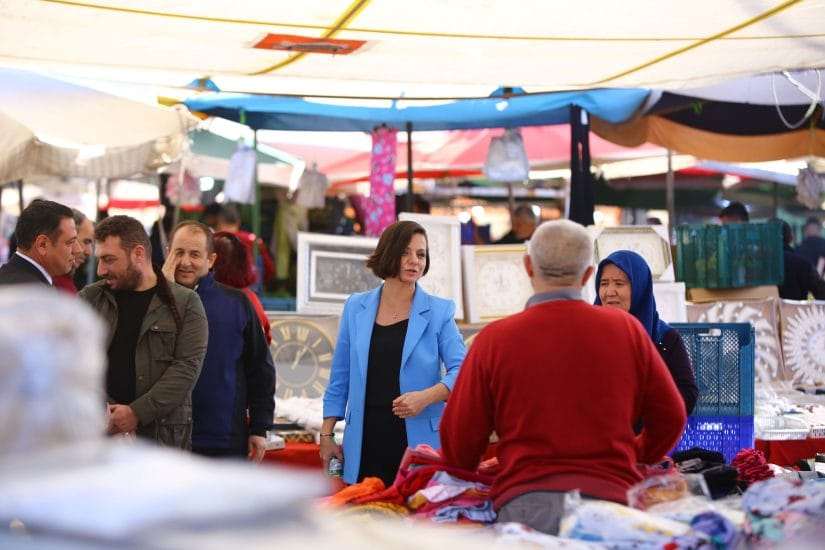 Karabağlar-Bozyaka Pazaryeri, Cumartesi seyyar satıcıların!