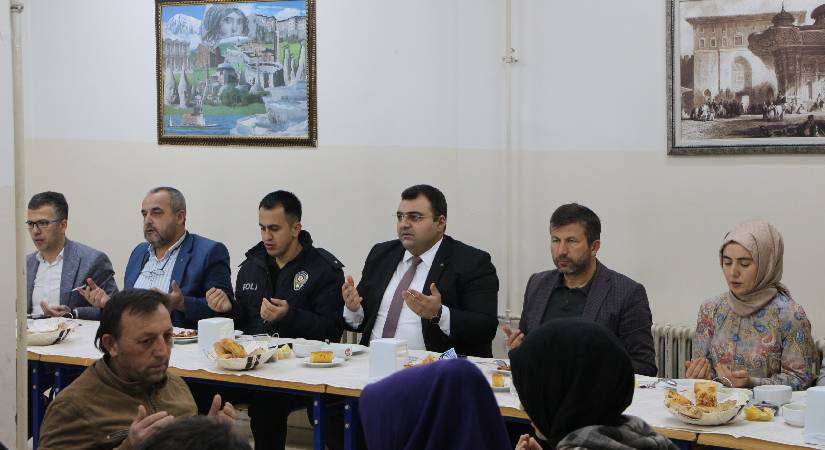Pazarlar Spor Lisesi’nden iftar