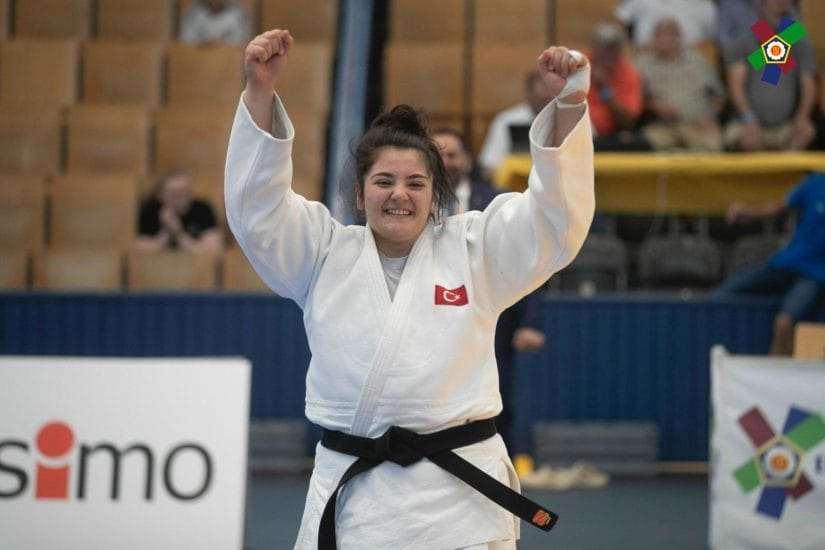 Henüz 17 yaşında ama Sema’nın hedefi olimpiyat madalyası