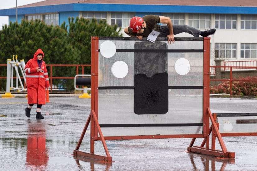 İtfaiyeci olmak için ter döküyorlar