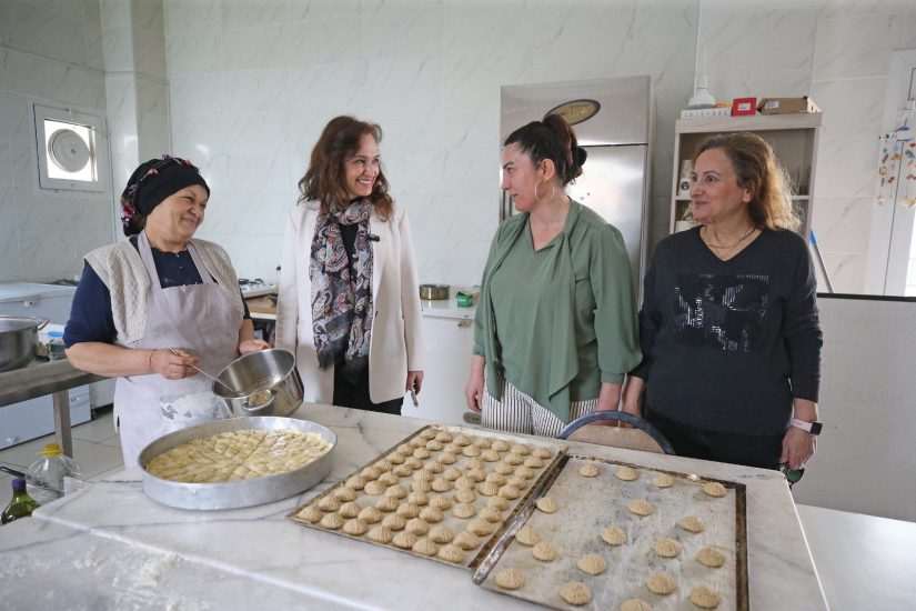 Başkan Ünsal’dan üreten kadınlara destek ziyareti