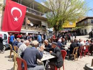 Gördes-Salur’da 50 yıllık köy hayrı
