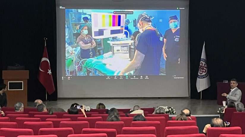 EÜ’nün çalıştayında canlı ameliyat yayını!