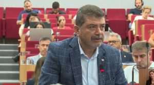 İzBB Meclis Üyesi Atmaca, Şehir Tiyatroları üzerinden Tugay ve Üzümcü’ye yüklendi!