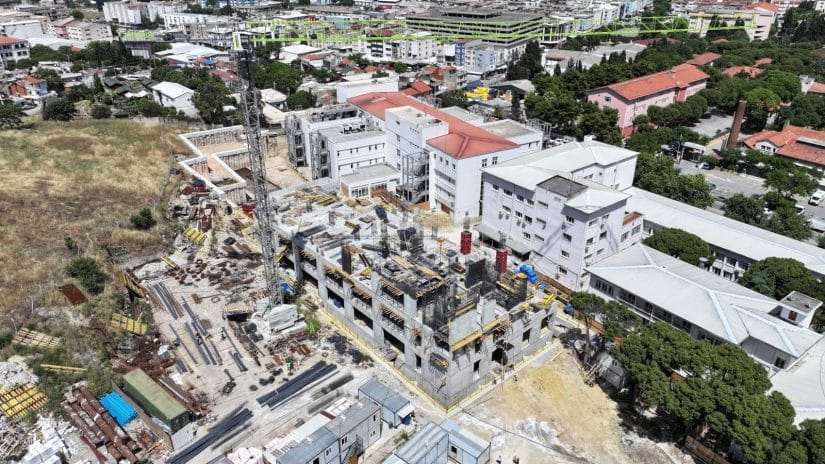 Eşrefpaşa Hastanesi yeni hizmet binası inşaatı sürüyor