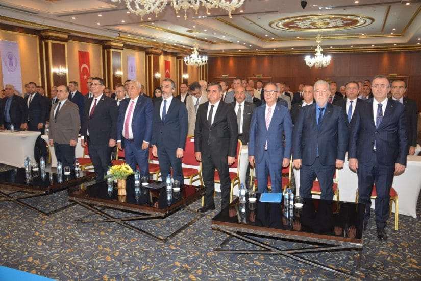 Türk esnaf sanatkarının sorunları İzmir’de masaya yatırıldı