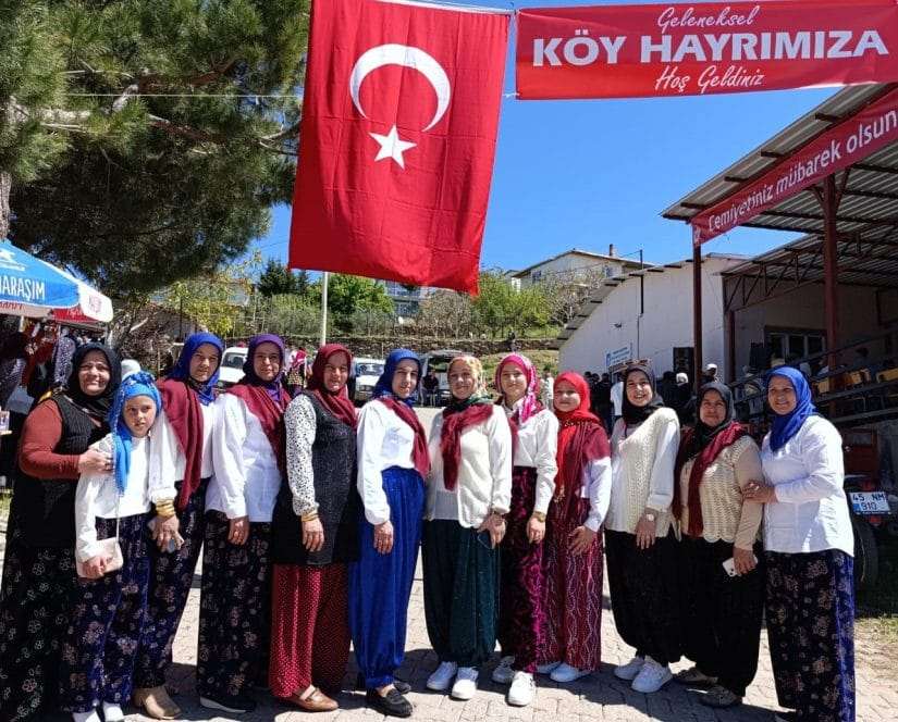 Gördes Köseler’de geleneksel köy hayrı