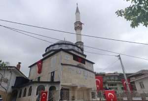 Gördes Evciler Merkez Camii dualarla açıldı