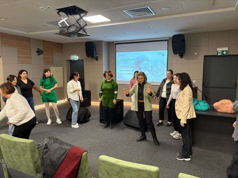 Ebelik Eğitimleriyle Normal Doğum Güçleniyor