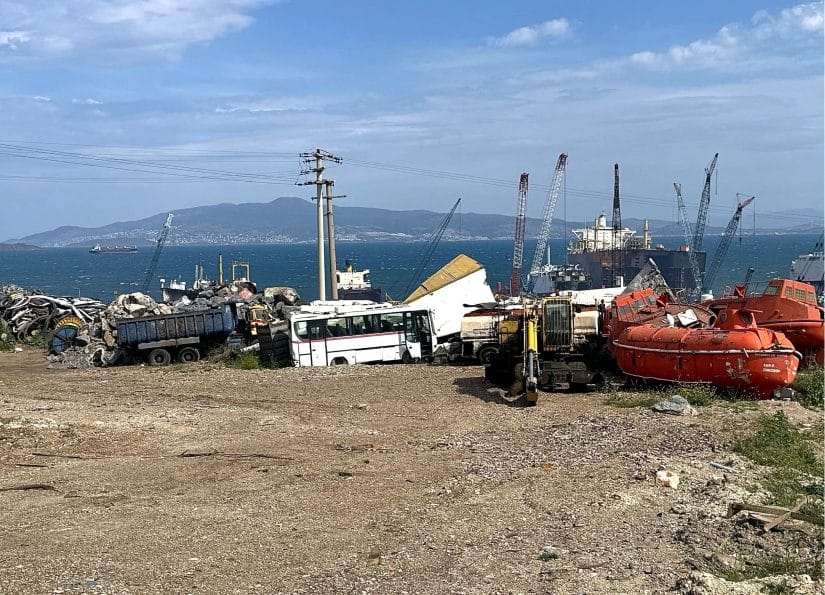 Aliağa Gemi Söküm’de yıkım ve atık tartışması!