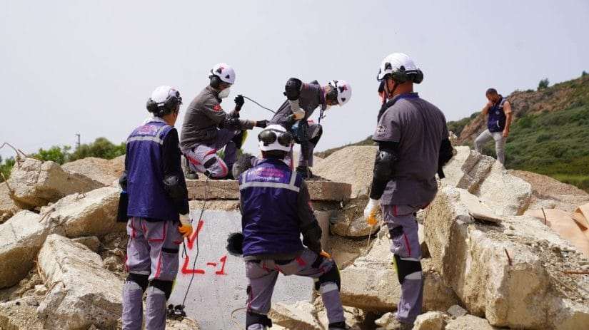 Seferihisar Belediyesi Arama Kurtarma Ekibi AFAD Akreditasyon Sınavı’nı geçti