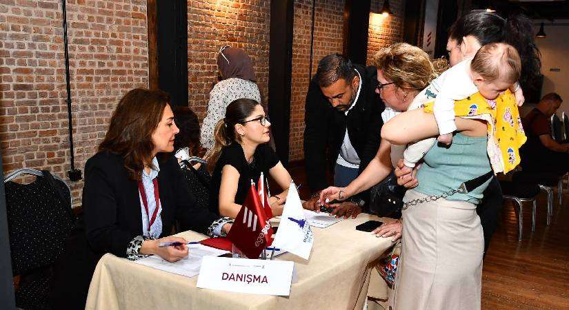 Menemen Konutları Projesi’nde evrak teslimi başladı