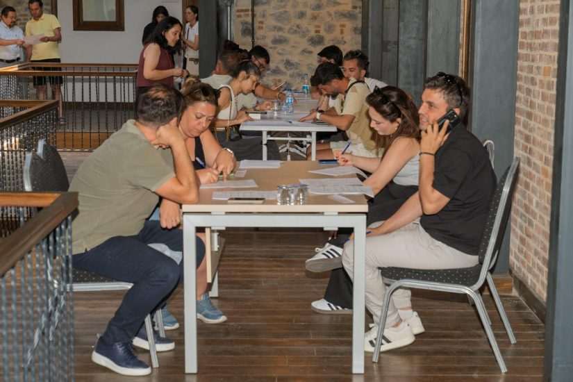 Menemen Konutları Projesi’nde sözleşmeler imzalanıyor