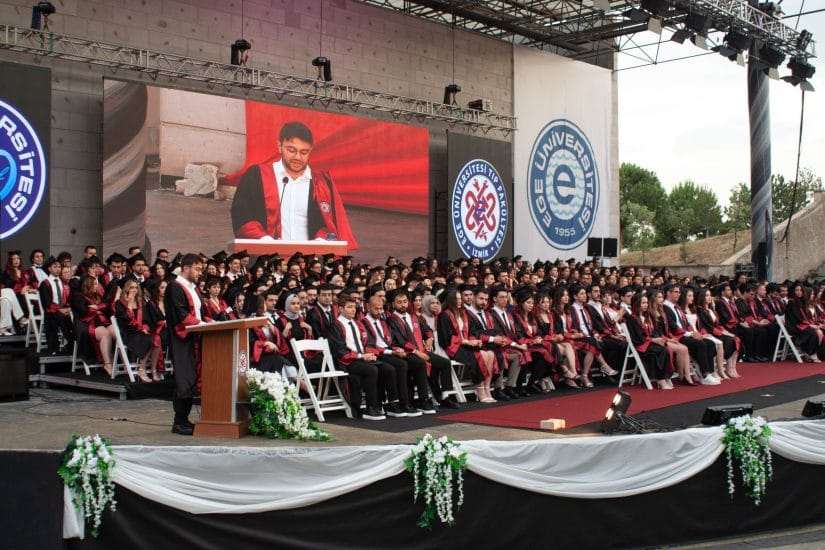 Ege Tıp’tan sağlık ordusuna 340 taze kan