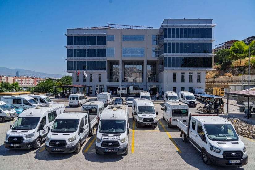 Mezarlık hizmetleri yeni binada