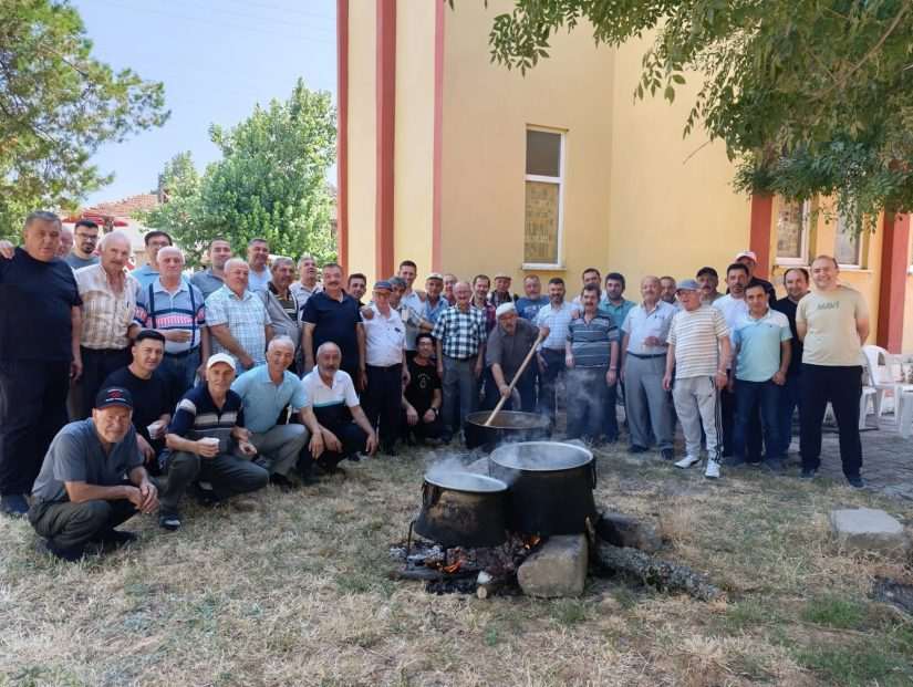 Gediz Akçaalanlılar’ı buluşturan yemek