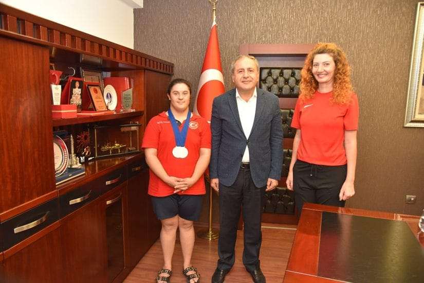 Azmin zaferi; 8 yıl çalıştı Avrupa şampiyonu oldu