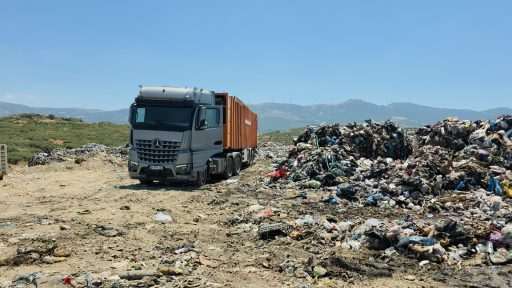 Tire’de vahşi çöp depolamaya AK Parti’den tepki