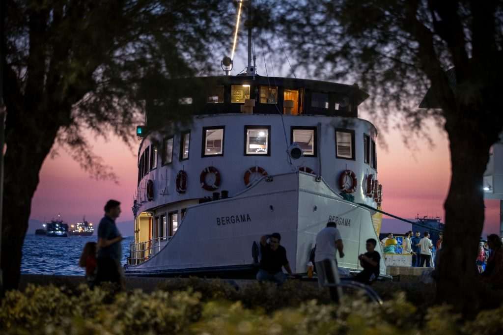Bergama Vapuru ile körfez turları başlıyor