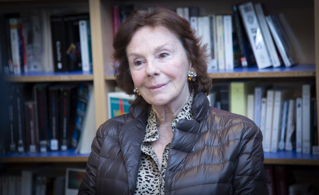 Annesi Osmanlı torunu Yazar Kenizé Mourad İzmir’e Geliyor