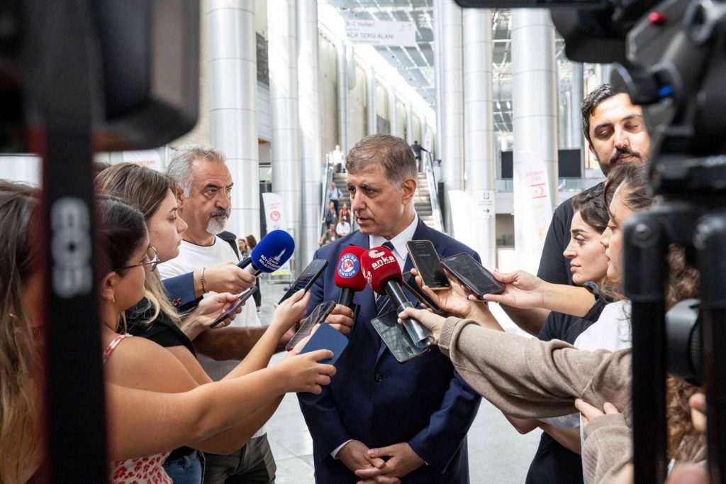 Tugay, kent gündemine ilişkin açıklamalarda bulundu