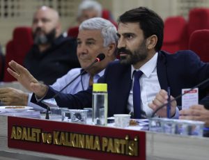 AK Partili Kişili’den temizlik çıkışı:  Çöpü toplamamak için bahaneler uydurmayın!