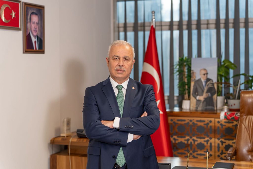 AK Parti İlçe Başkanı Köse’den Tugay’a tepki: Göz boyama