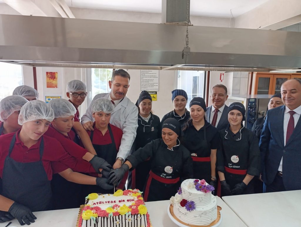 Atölyede 1 gün projesi Gördes’te ilgi gördü