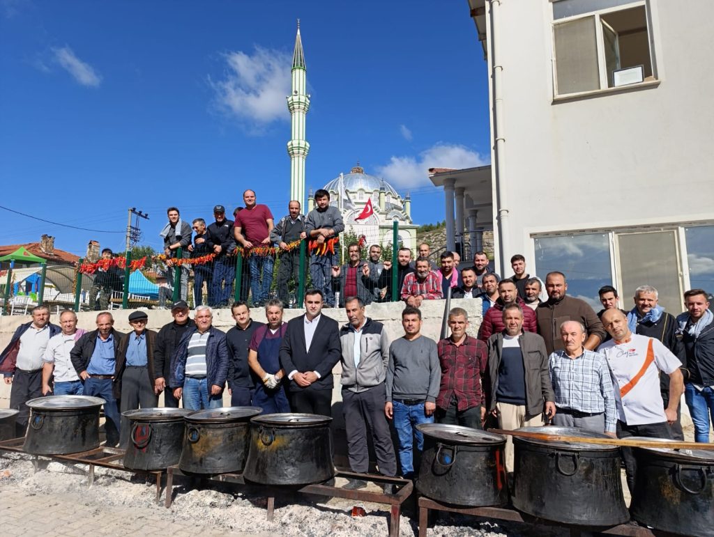 Simav Akdağ Kınık Mahallesi’nde Büyük Hayır ve Yağmur Duası