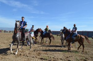 Aşağıçobanisa’da keşkek ve cirit şenliği