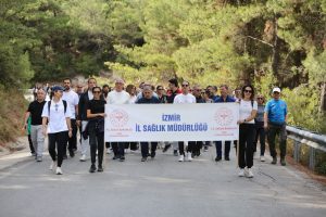 İzmir’de Dünya Yürüyüş Günü Kutlandı