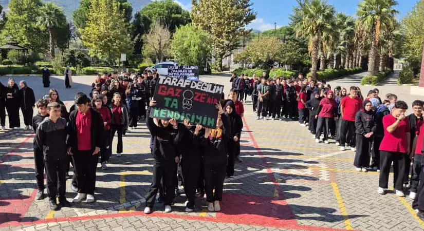 Kemalpaşa’da öğrencilerden Filistin’e destek