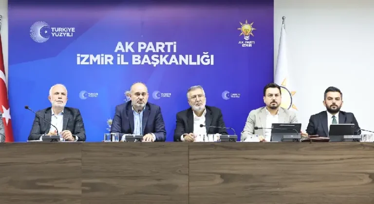 AK Parti İzmir’de, yerel yönetimler zirvesi!
