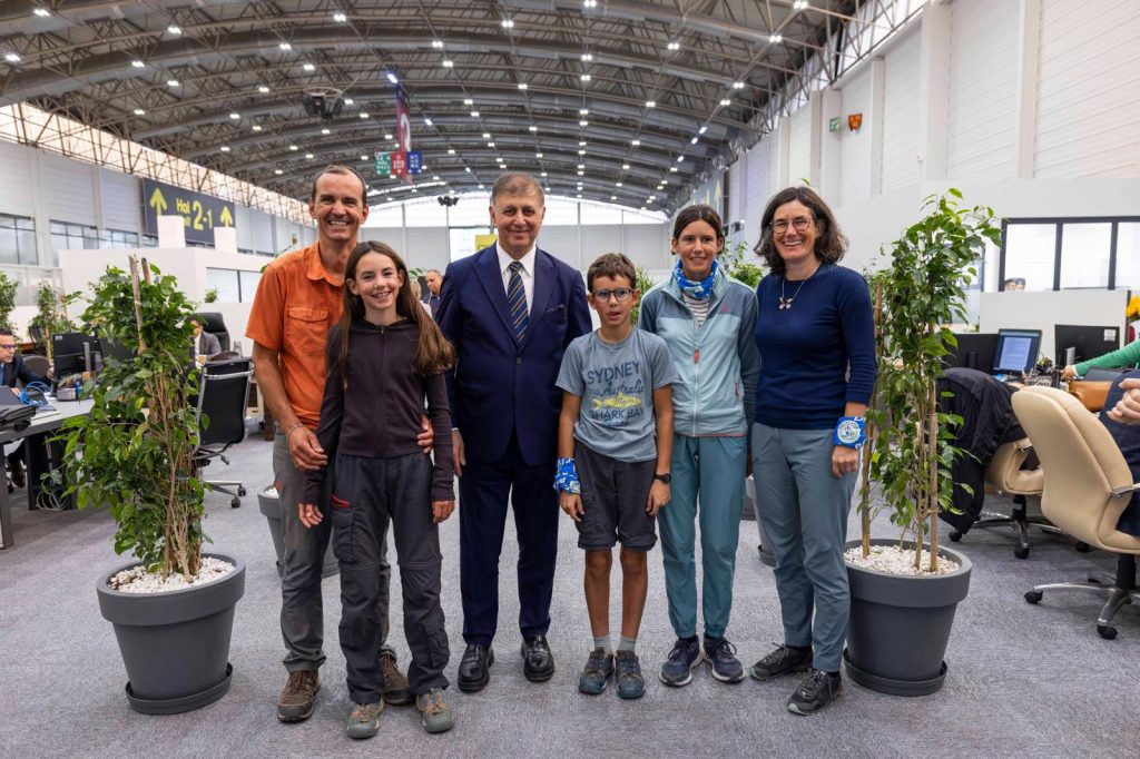 Tugay, Fransız gezgin aileyi ağırladı