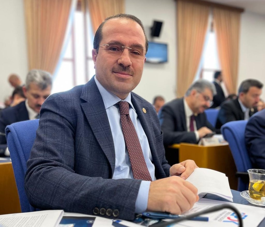 İzmir’e iki adalet sarayı daha