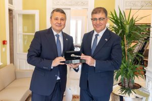 Tugay Kazakistan heyetini ağırladı