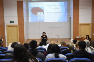 EÜ’de ağız ve diş sağlığı güncel bilim ışığında konuşuldu