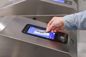 İzmir’de Yılbaşı Gecesi Ulaşım Seferleri Uzatıldı