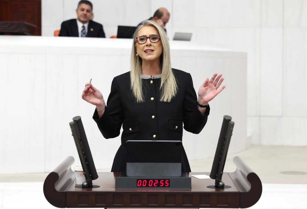 Çankırı: İzmir’i sözle değil, yatırımla sevmek gerekir