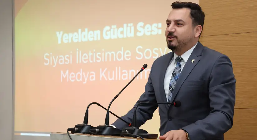 AK Parti İzmir’den ‘’3 Kademe Tanıtım ve Medya Eğitim Programı”