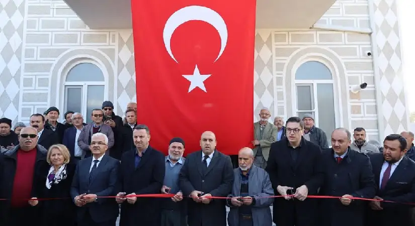Akhisar Hayber Camii törenle ibadete açıldı