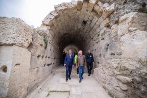 Smyrna Antik Tiyatrosu Çevresinde Dönüşüm: Yeni Yol ve Kamulaştırma Süreci Başladı