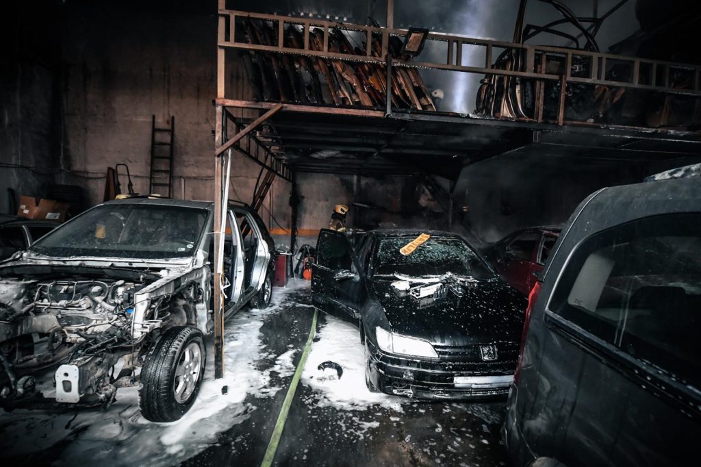 Buca’da depo yangını!