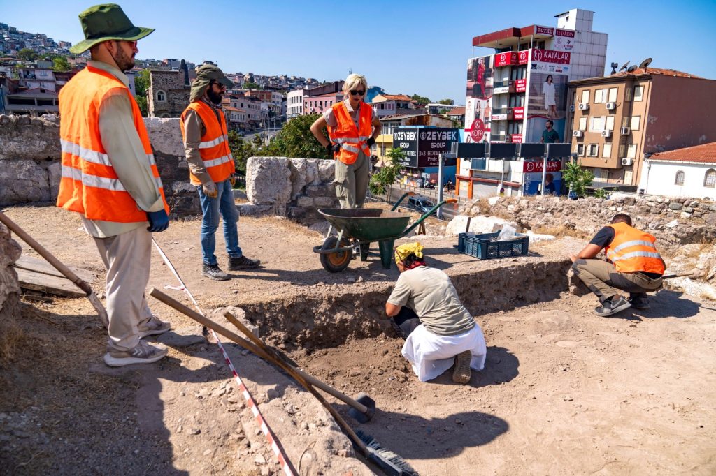 Büyükşehir antik kazılara 2026’da da desteğini sürdürecek