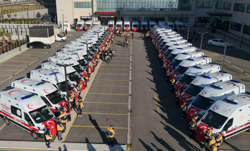 İzmir’e 45 yeni ambulans