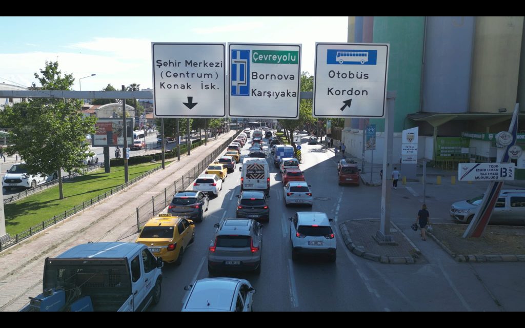 İzmir’de, Aralık 2025’te Trafiğe Kayıtlar Hızlandı