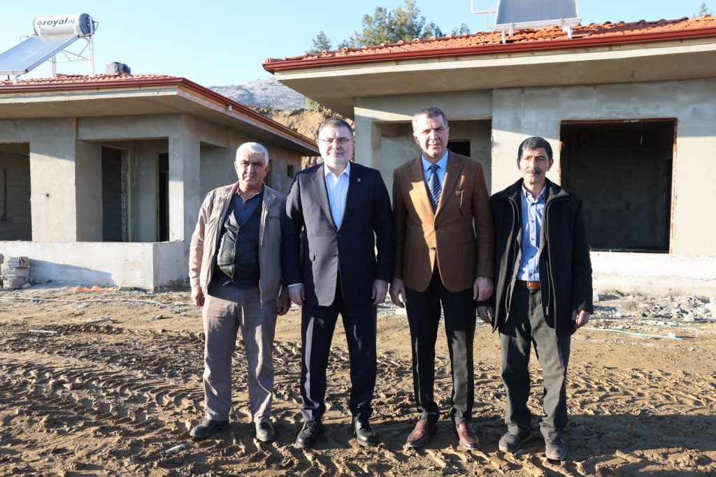 AK Parti İzmir İl Başkanı Saygılı’dan Ödemiş çıkarması; Yatırımları yerinde gördü