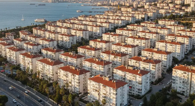İzmir genelinde 2025 yılında 96 bin 998 konut satıldı