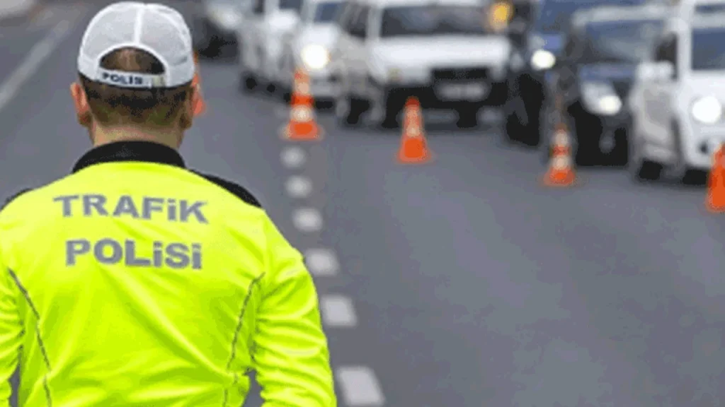 Yeni Yıl Zamları Trafikte Hissedildi: İzmir’de 7 Günde 30 Bin Ceza