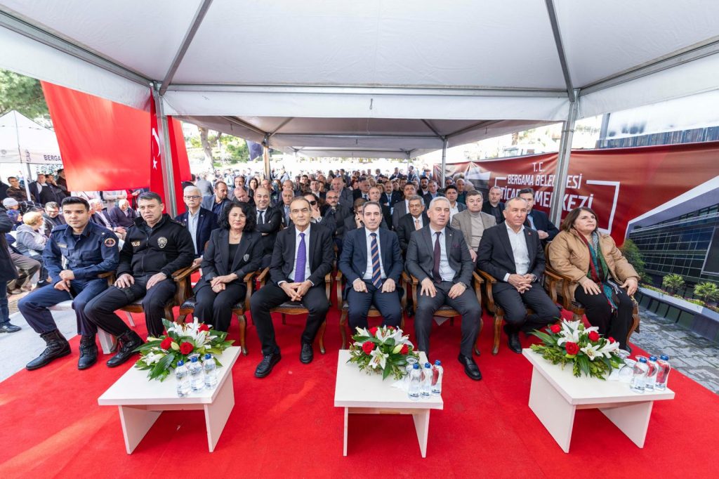 Bergama Ticaret Merkezi’nin temeli atıldı